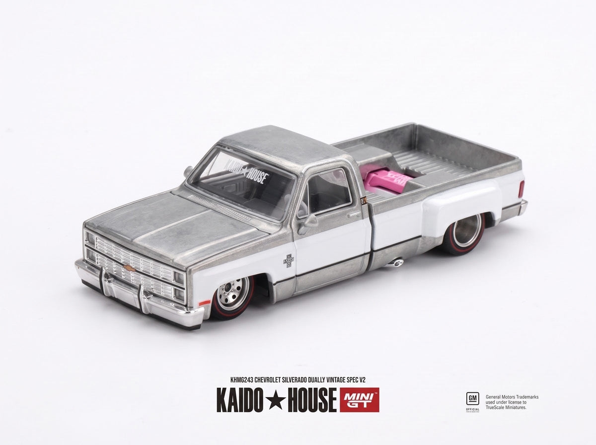 CHASE Kaido House x MINI GT Chevrolet Silverado Dually Vintage Spec V2 - #243