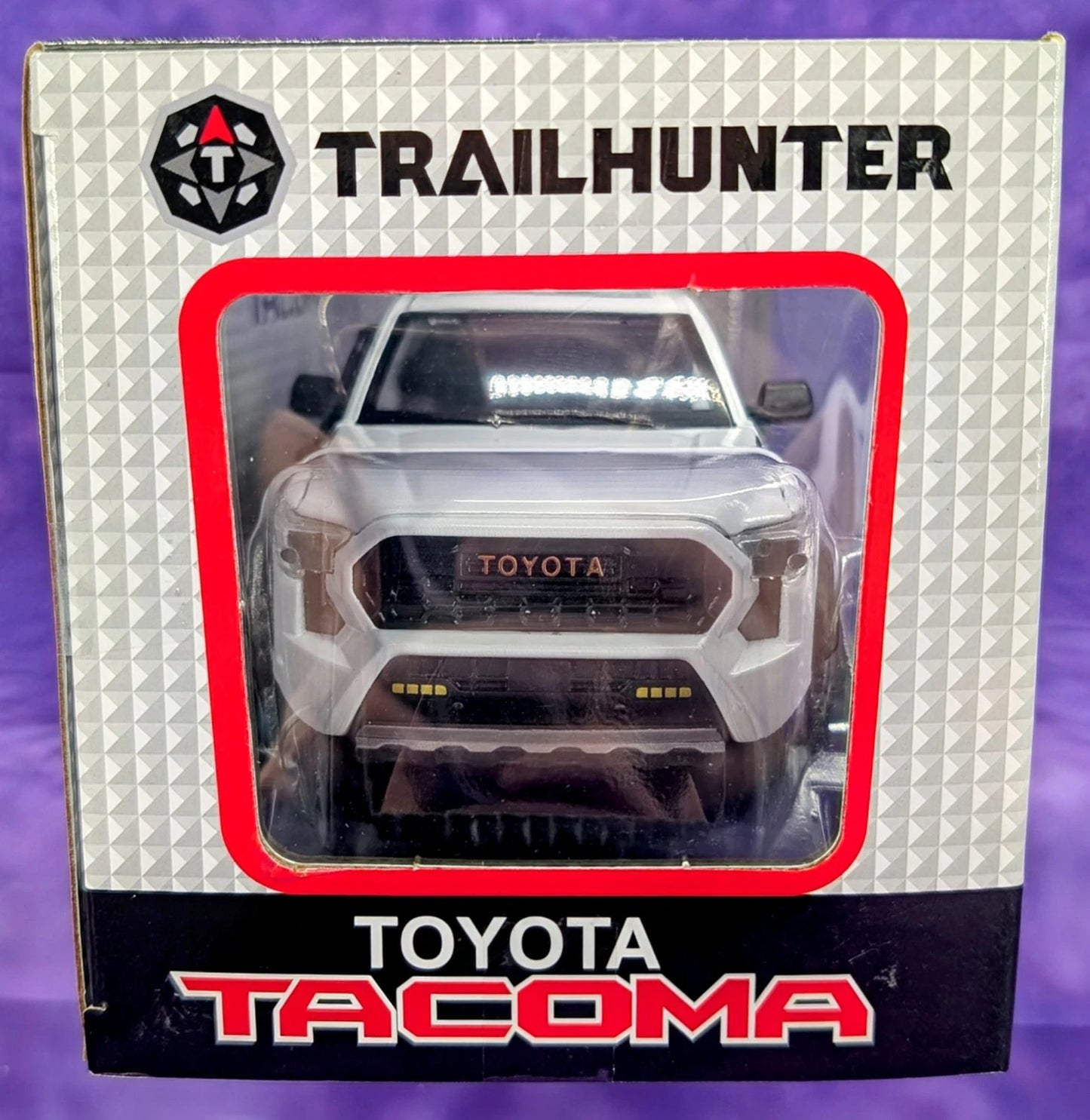 MiJo Exclusives 2024 Toyota Tacoma Trailhunter Edition – White - 1/24 Scale