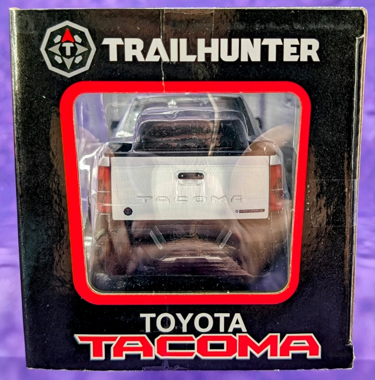 MiJo Exclusives 2024 Toyota Tacoma Trailhunter Edition – White - 1/24 Scale