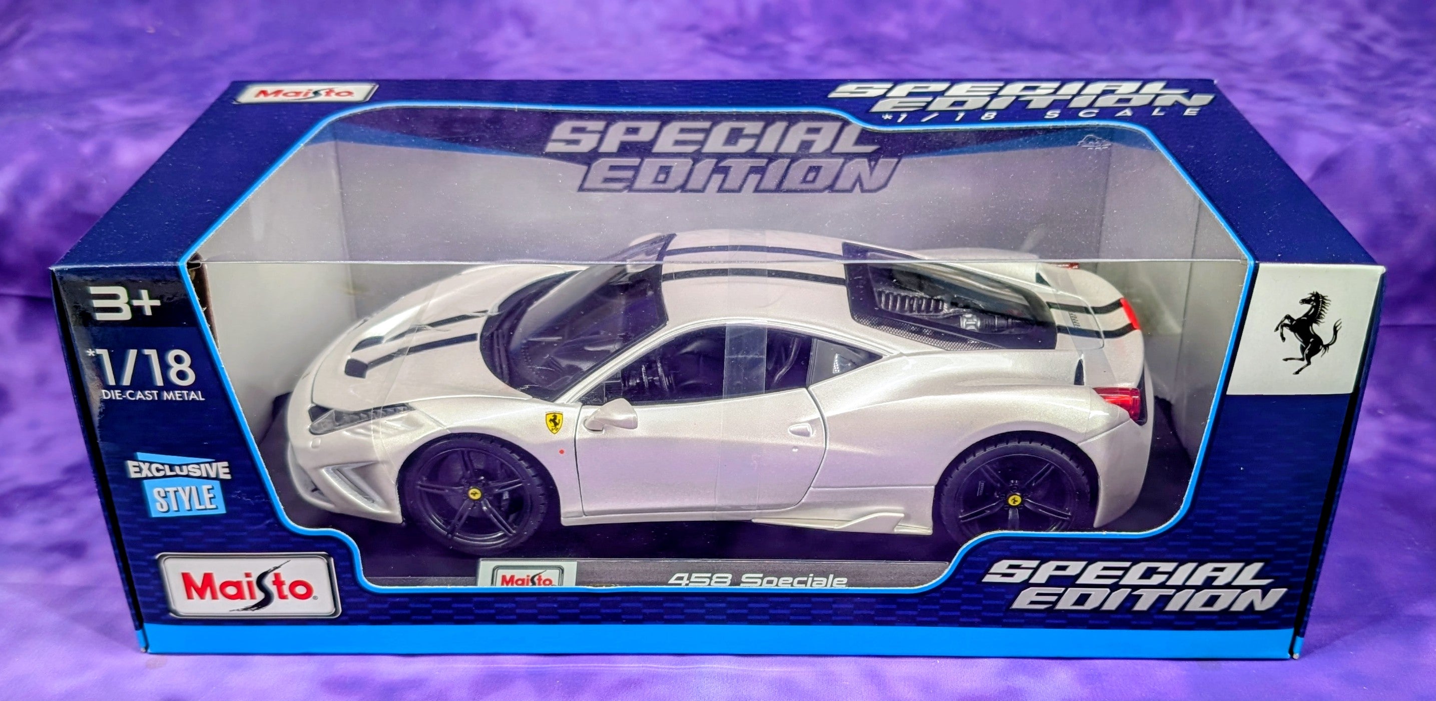 Miniature Maisto 1/18 Ferrari 458 Speciale – Gris Métallisé – Diecast – 46629