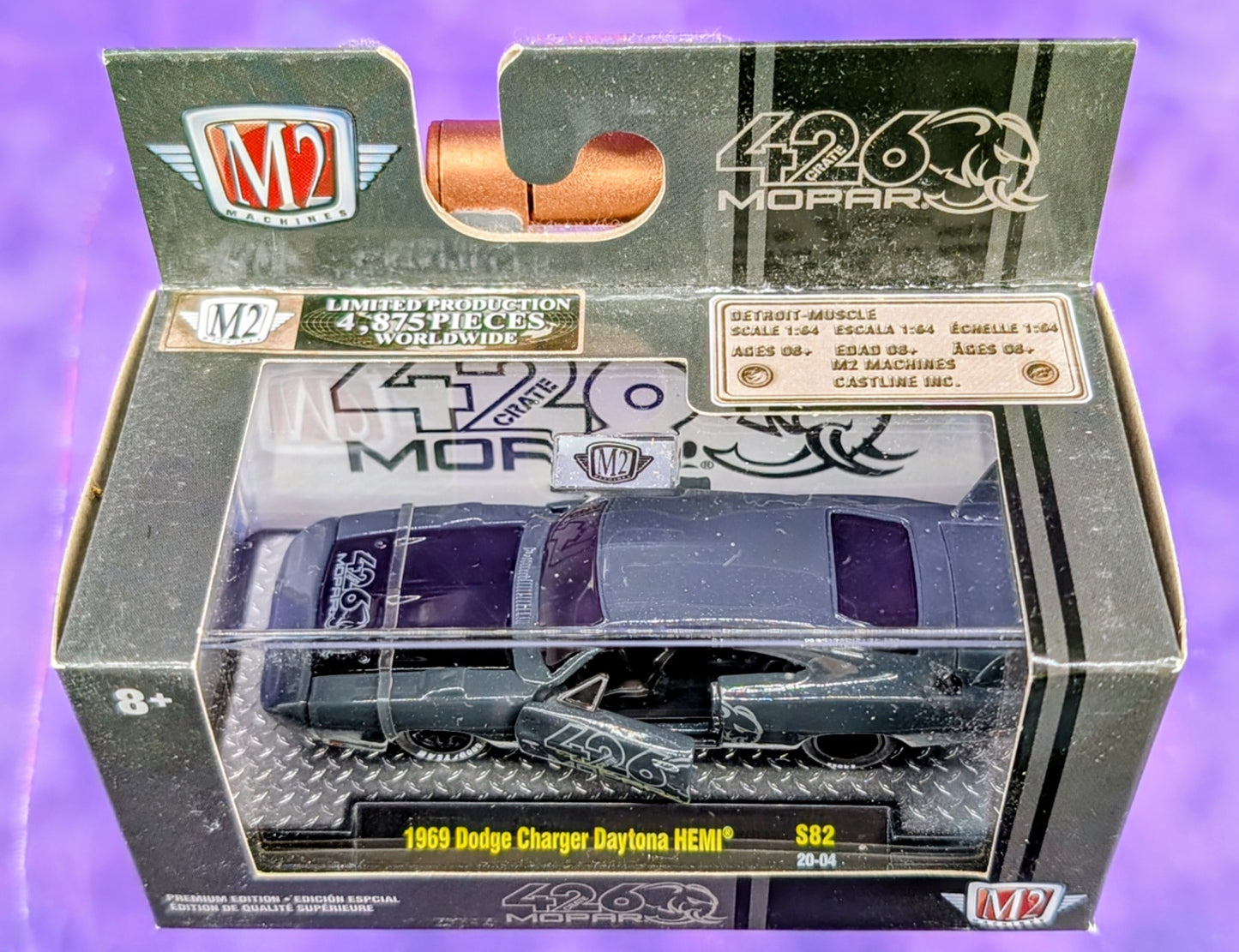 M2 Machines 1969 Dodge Charger Daytona HEMI - 426 MOPAR HELLephant - S82 20-04