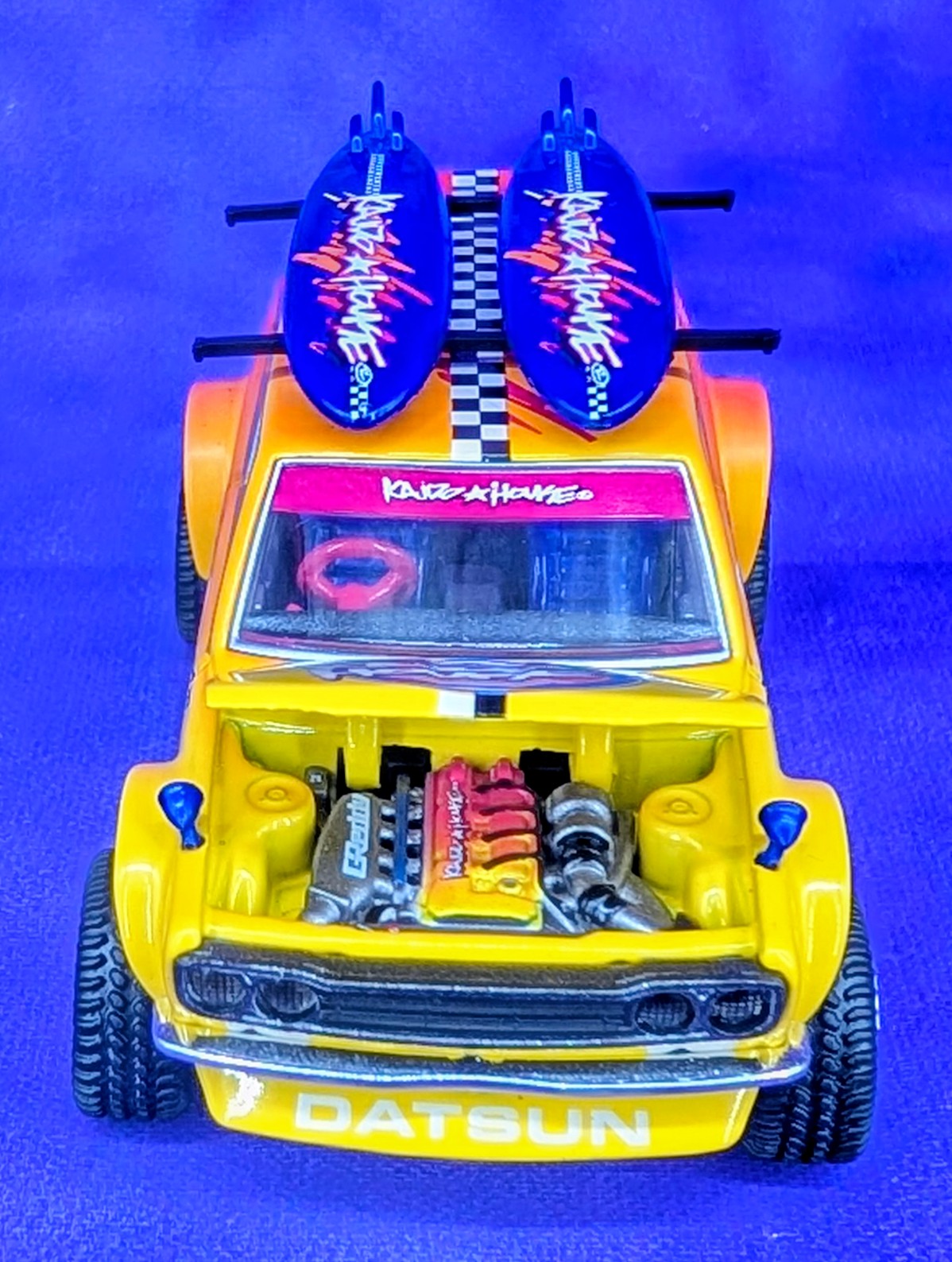 Kaido House x Mini GT 1:64 Datsun KAIDO 510 Wagon 4×4 Kaido Islands V1