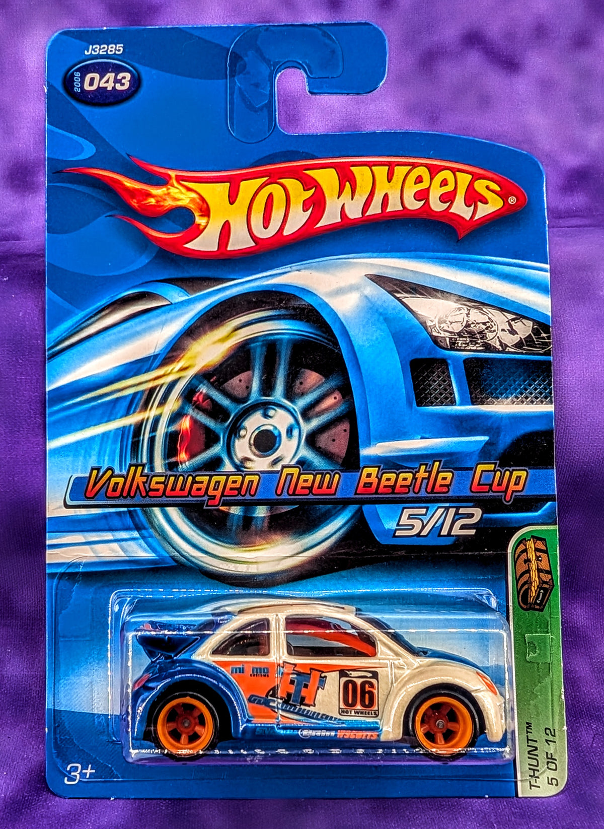Hot Wheels Volkswagen New Beetle Cup - 2006 Treasure Hunt Series