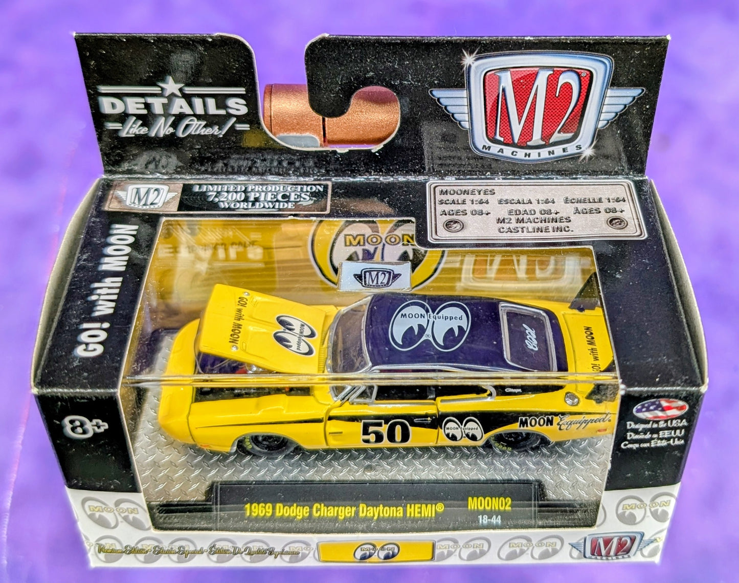 M2 Machines 1969 Dodge Charger Daytona HEMI - Moon Eyes - MOON02 18-44
