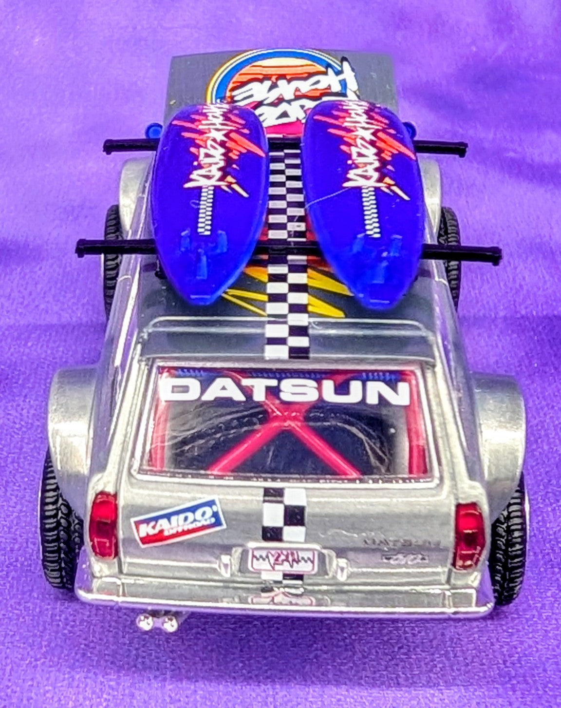 CHASE! Kaido House x Mini GT 1:64 Datsun KAIDO 510 Wagon 4×4 Kaido Islands V1