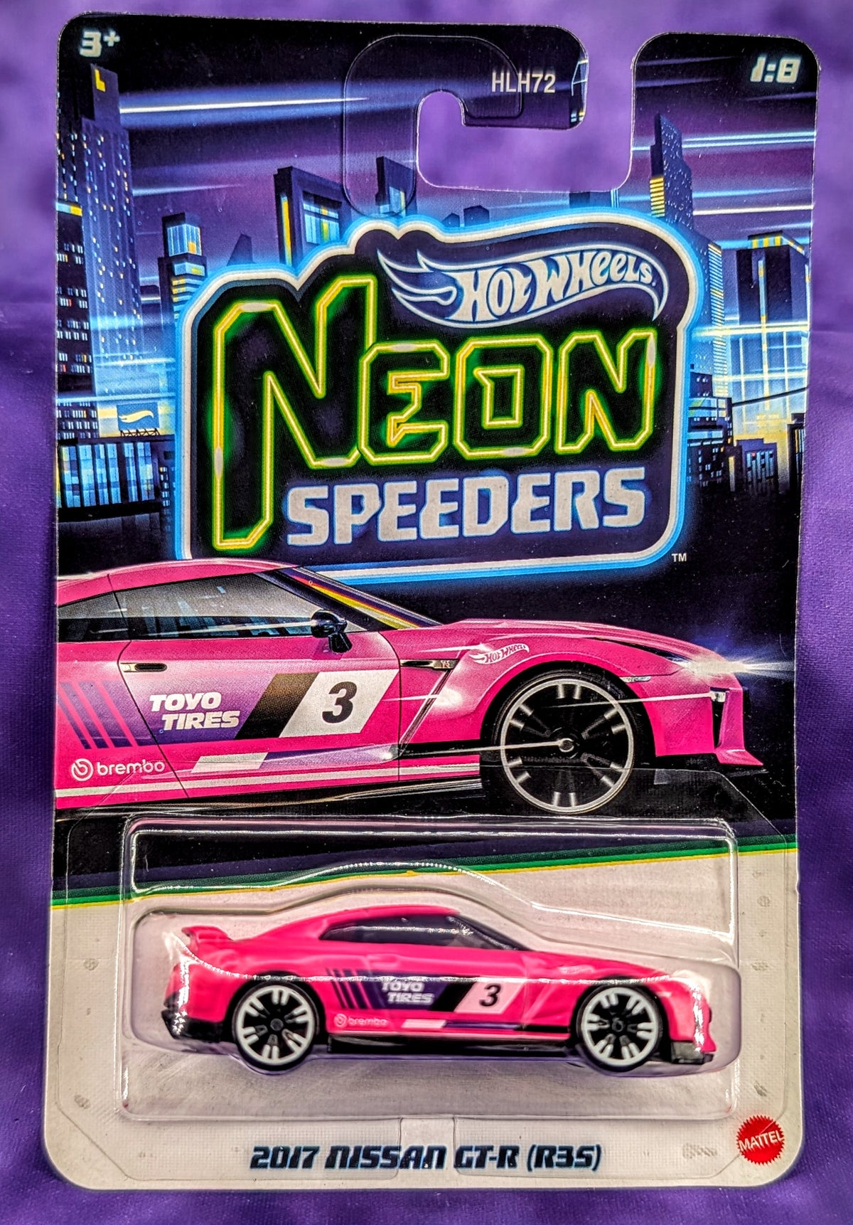 Hot Wheels 2017 Nissan GT-R (R35) - Neon Speeders