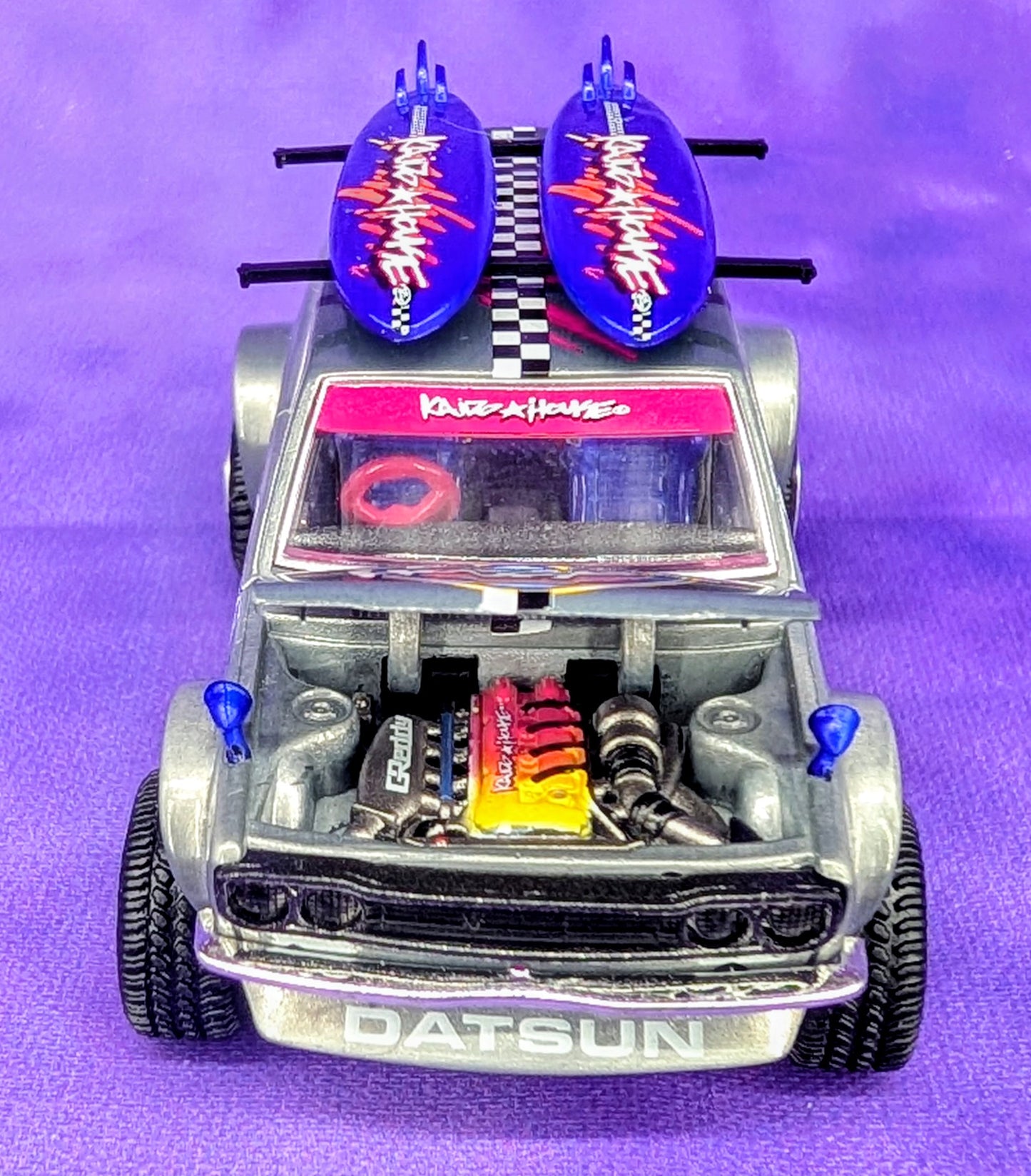 CHASE! Kaido House x Mini GT 1:64 Datsun KAIDO 510 Wagon 4×4 Kaido Islands V1