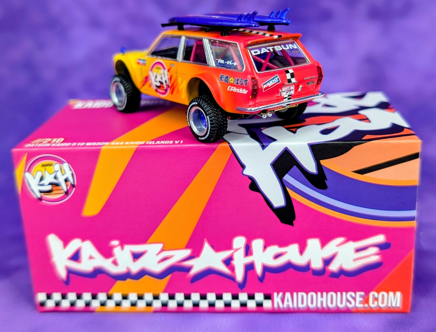 Kaido House x Mini GT 1:64 Datsun KAIDO 510 Wagon 4×4 Kaido Islands V1