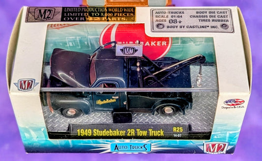 M2 Machines 1949 Studebaker 2R Tow Truck - Patina/Rust - R25 14-07
