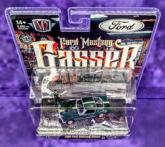 M2 Machines 1966 Ford Mustang Gasser - Diorama - Includes Two Figurines