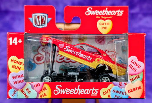 M2 Machines 1971 Dodge Challenger Funny Car - Sweethearts - WMS19