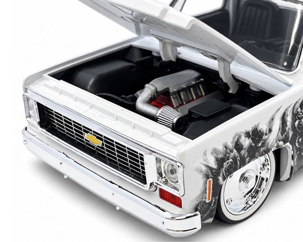 M2 Machines 1973 Chevrolet Cheyenne 10 - Dia de los Muertos - 1 of 2,500 - 1:24 Scale