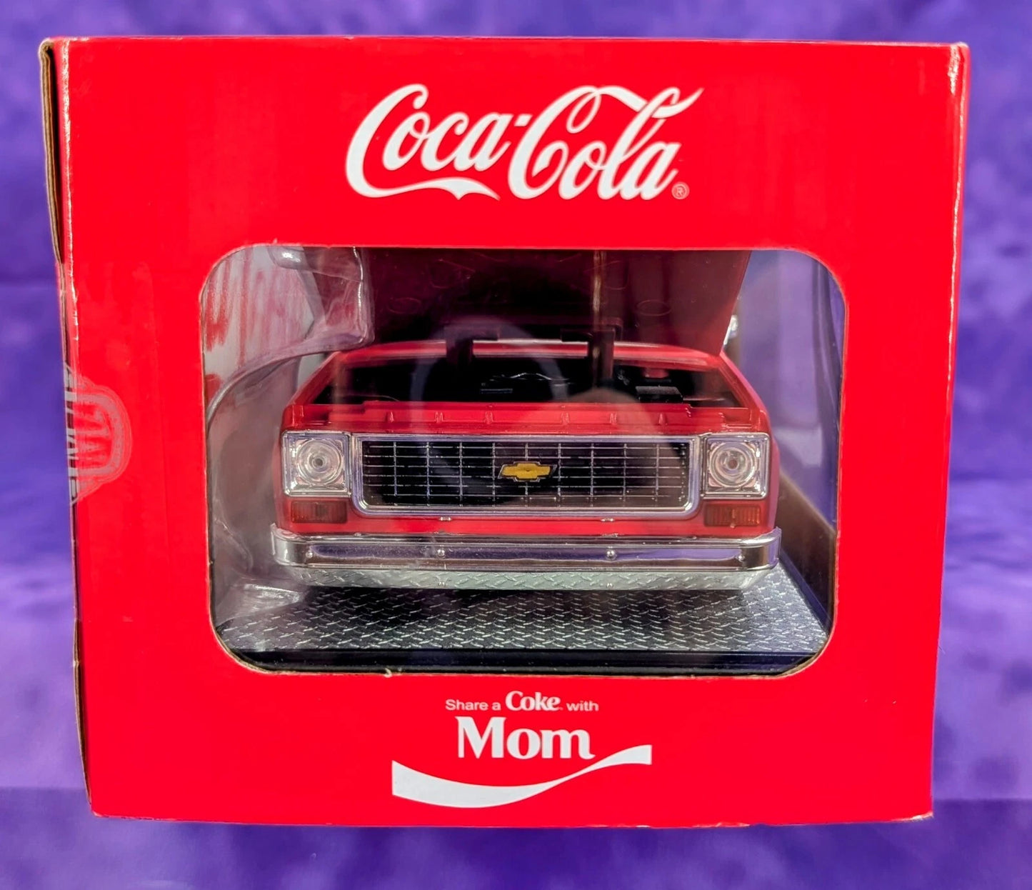 M2 Coca-Cola Mom 1973 Chevrolet Cheyenne 10 Squarebody 1/24 Scale WMTSO1 24-38