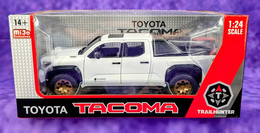 MiJo Exclusives 2024 Toyota Tacoma Trailhunter Edition – White - 1/24 Scale