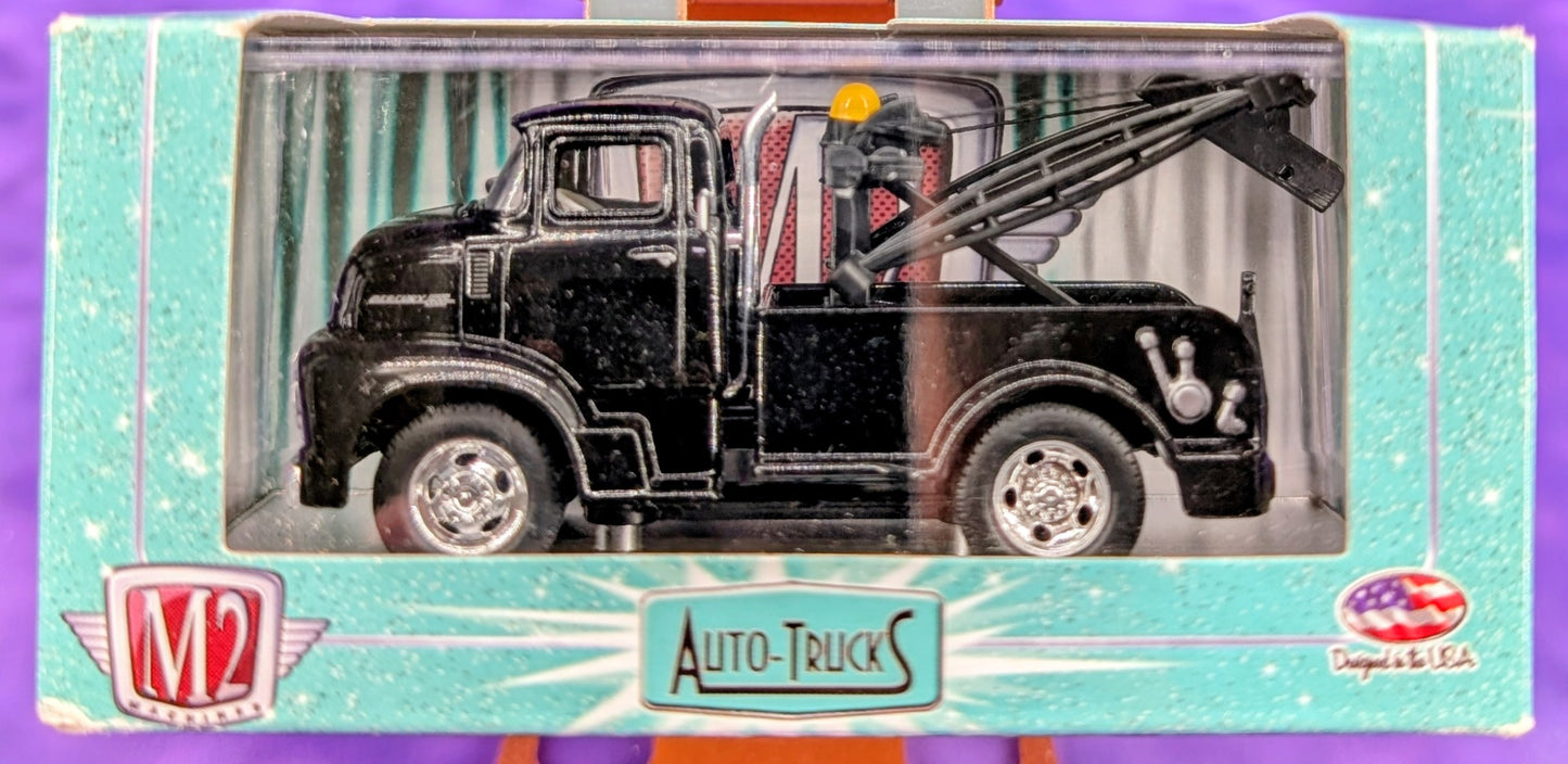M2 Machines 1956 Ford COE Tow Truck - 12-18
