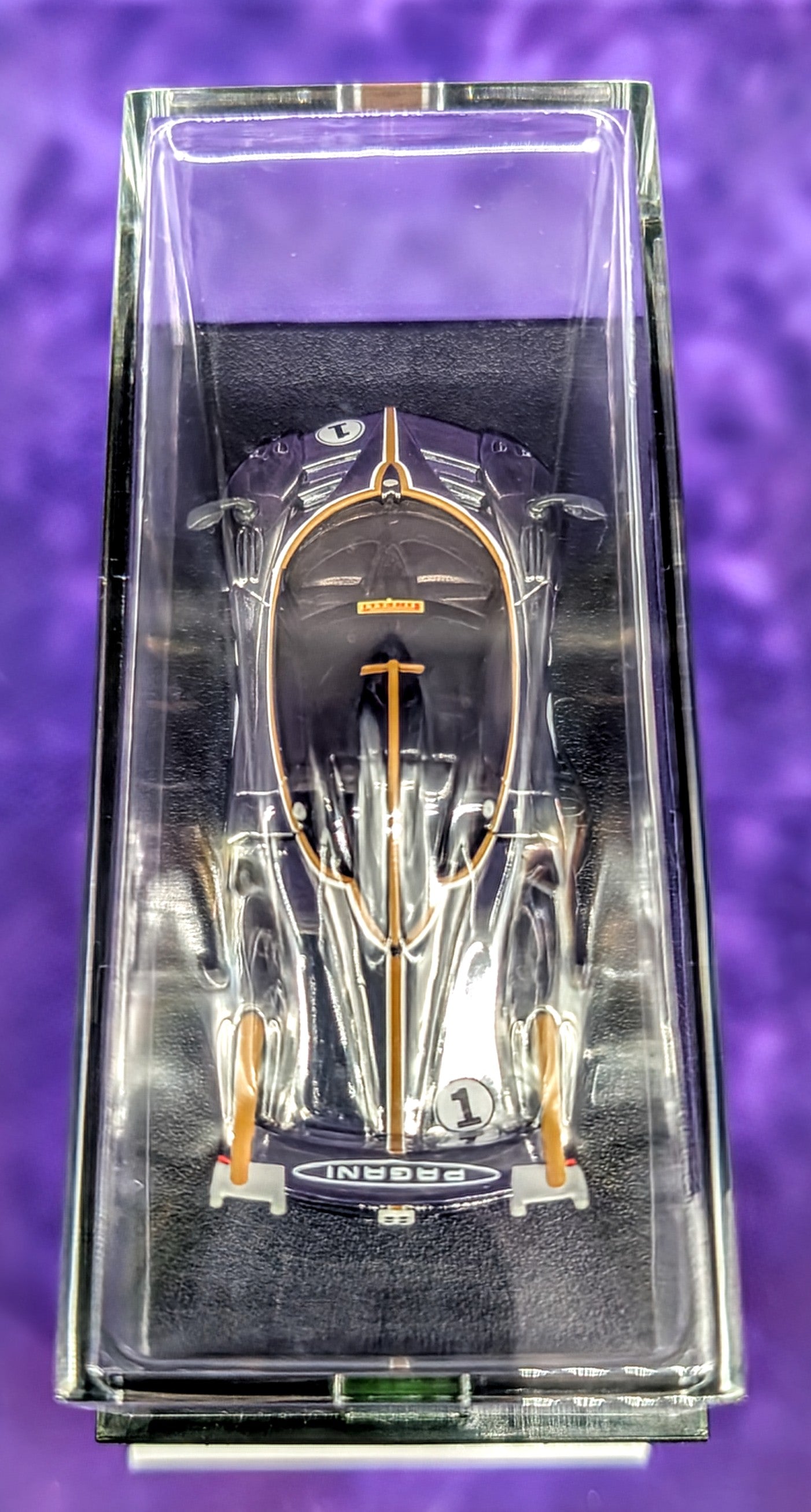 Hot Wheels RLC ‘21 Pagani Huayra R - Red Line Club