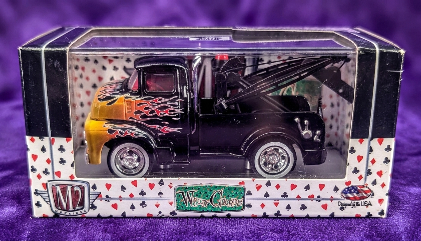 M2 Machines 1956 Ford COE Tow Truck - Wild-Cards
