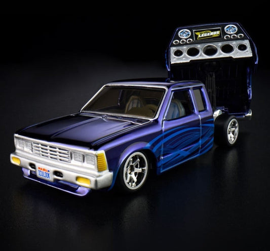 Hot Wheels RLC 1986 Nissan Hardbody 720 King Cab - Red Line Club