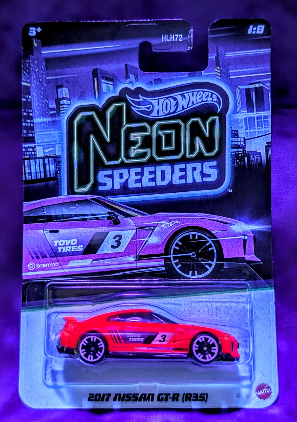 Hot Wheels 2017 Nissan GT-R (R35) - Neon Speeders