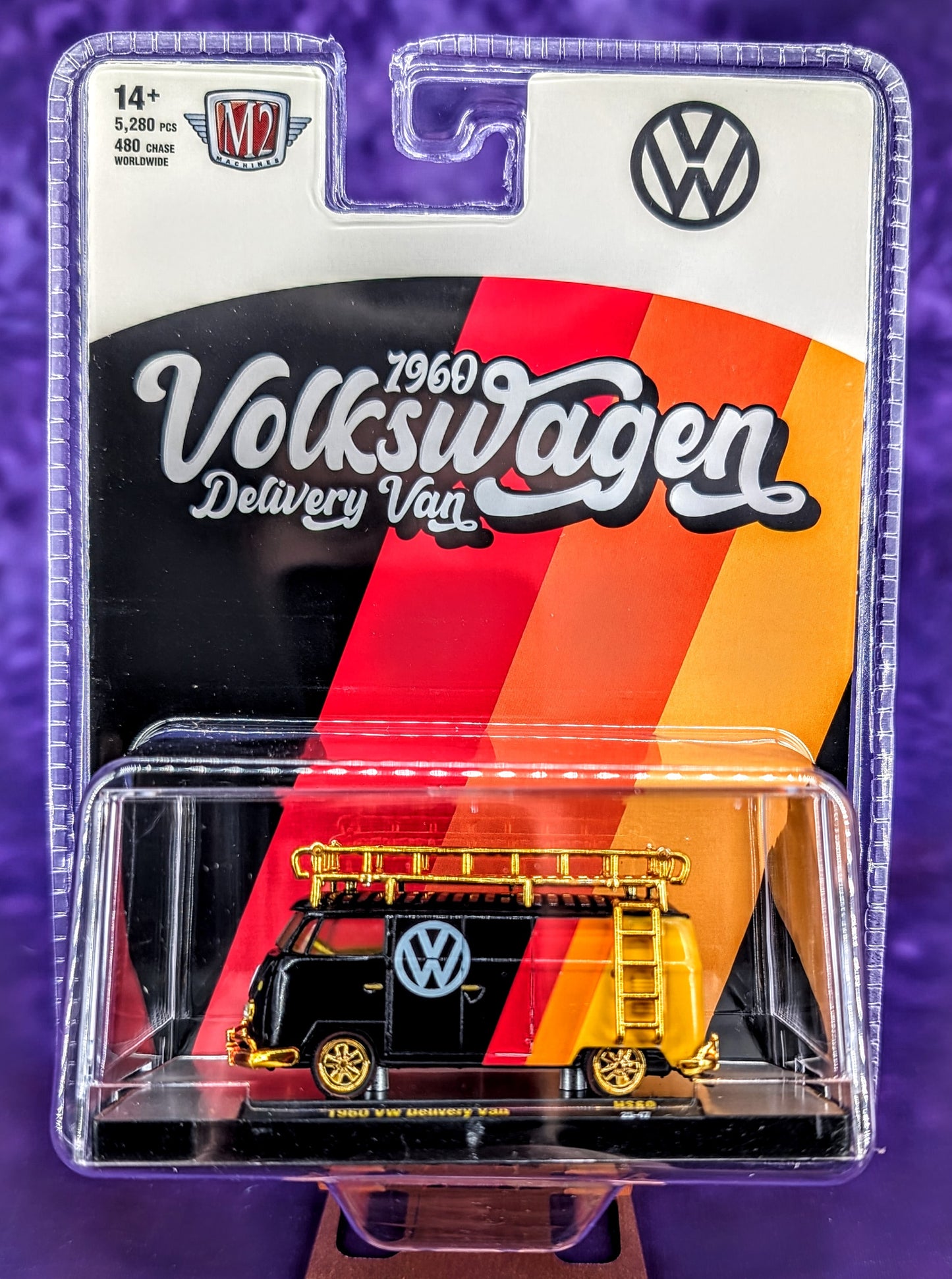 CHASE! M2 Machines 1:64 1960 Volkswagen Delivery Van – 1 of 480 – Hobby Exclusive - HS69 25-17