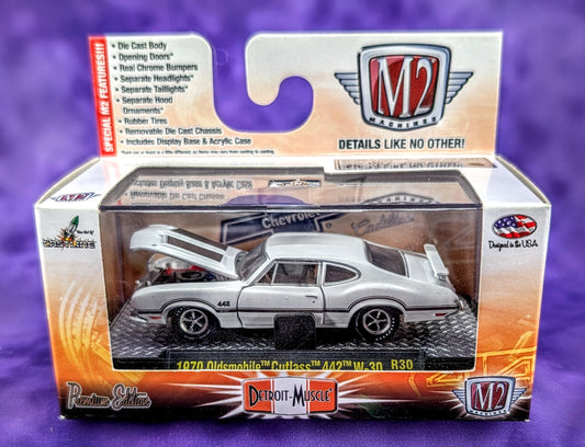 M2 Machines 1970 Oldsmobile Cutlass 442 W-30 - Detroit-Muscle