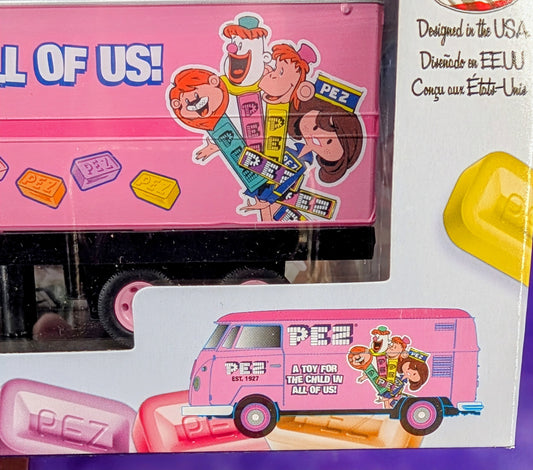 M2 Machines 1968 Dodge L600 & 1960 VW Delivery Van - PEZ Candy - S28 17-25