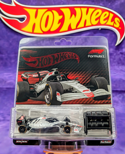 Hot Wheels Collectors RLC Formula 1 Vehicle w/ Tire Rack and 3 Sets of Interchangeable Real Riders Wheels and Tires