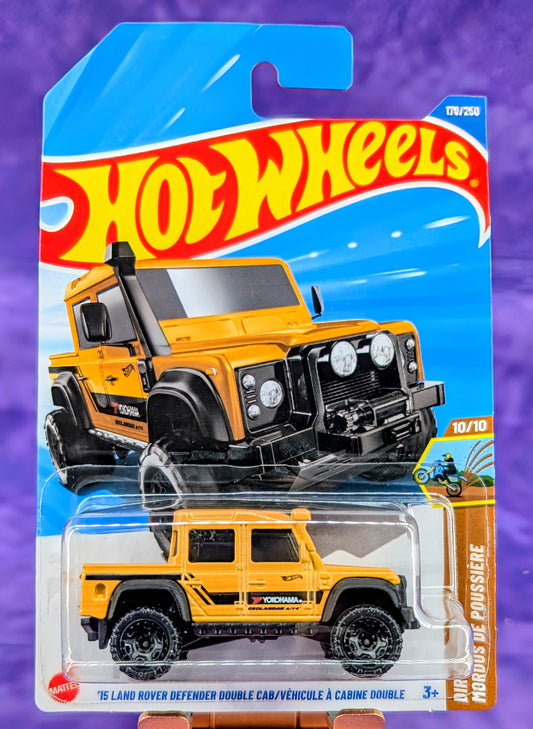 Hot Wheels '15 Land Rover Defender Double Bab – Mainline