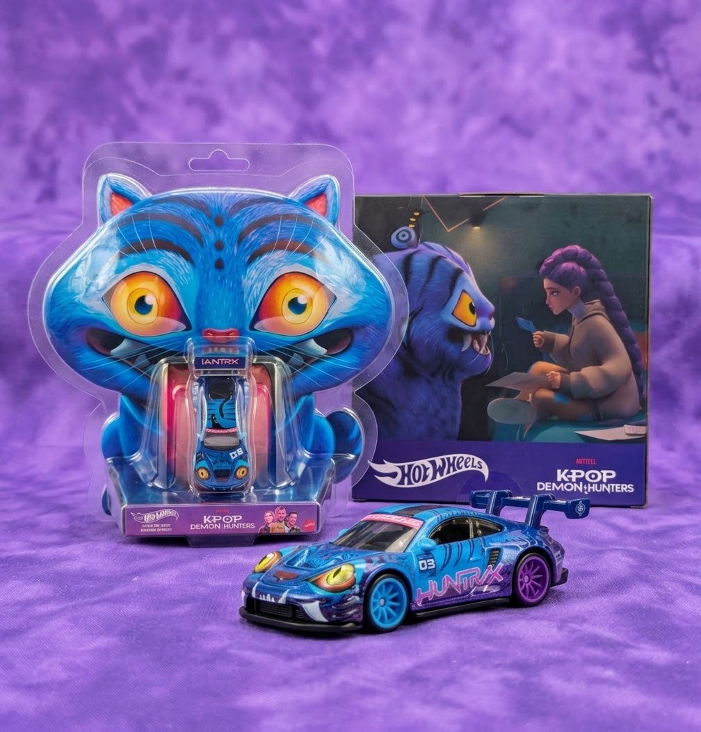 Hot Wheels Porsche 911 GT3 R (992) - KPop Demon Hunters - San Diego Comic Con
