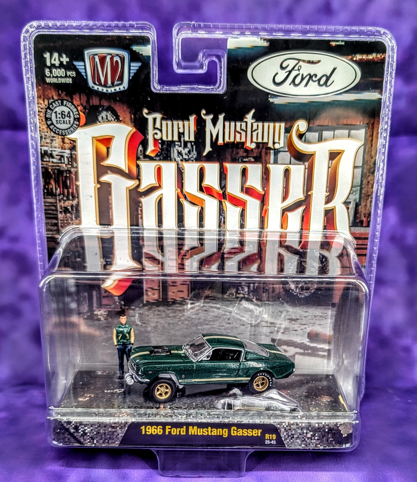 M2 Machines 1966 Ford Mustang Gasser - Diorama - Includes Two Figurines