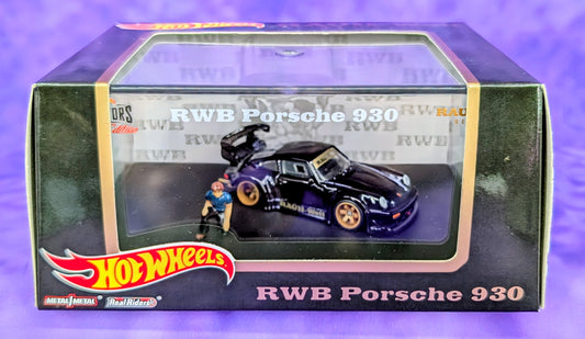 Hot Wheels RLC RWB Porsche 930 & Akira Nakai Figure - #02559/12000 - Red Line Club Diorama