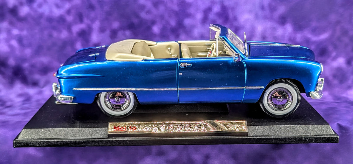 Maisto 1949 Ford Convertible - 1:18 Scale