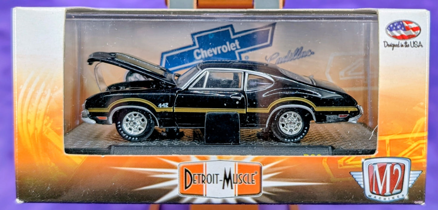 M2 Machines 1970 Oldsmobile Cutlass 442 W-30 - R23 13-09